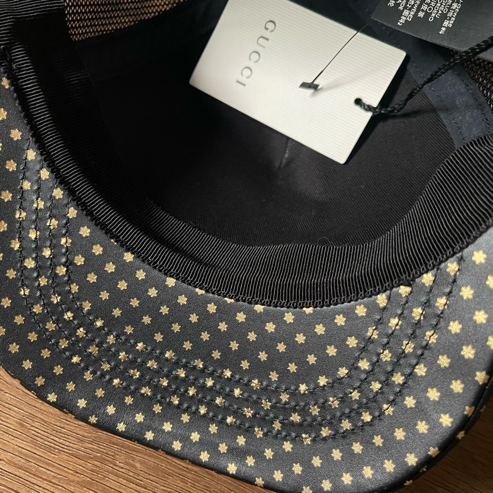 GUCCI-AUTHENTIC NWT Gold & Black “GUCCY” Baseball Hat - Picture 10 of 14
